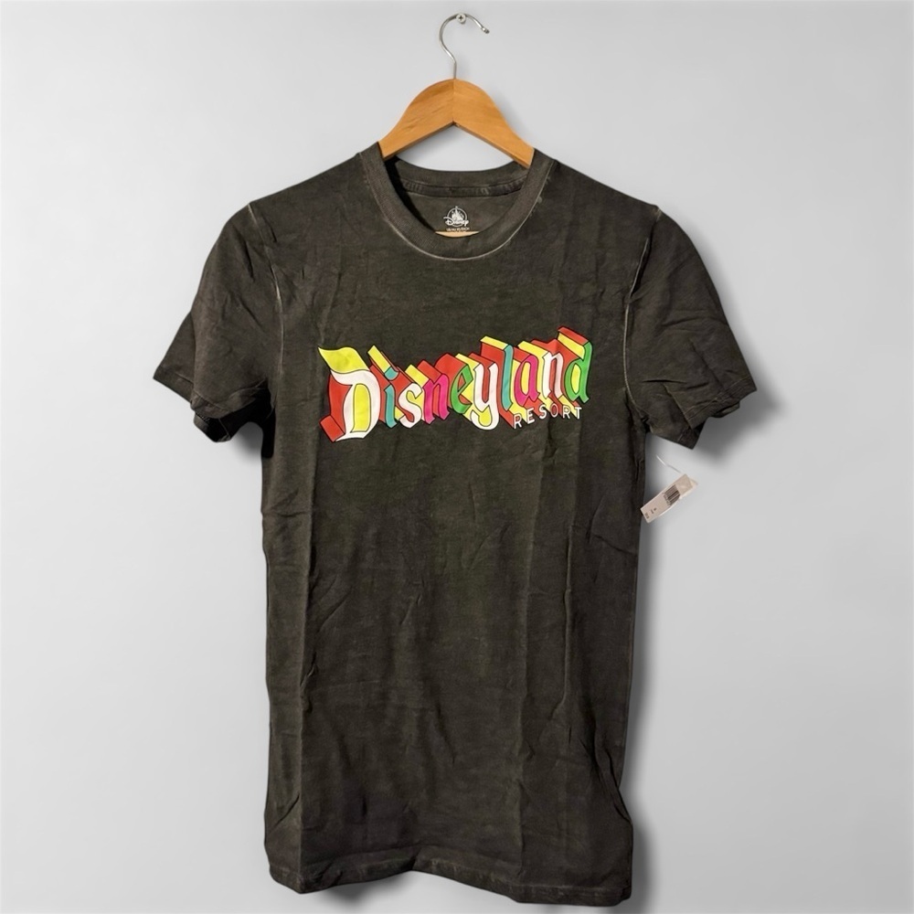 New Disneyland Resort Woman’s XS Washed Black Tee
